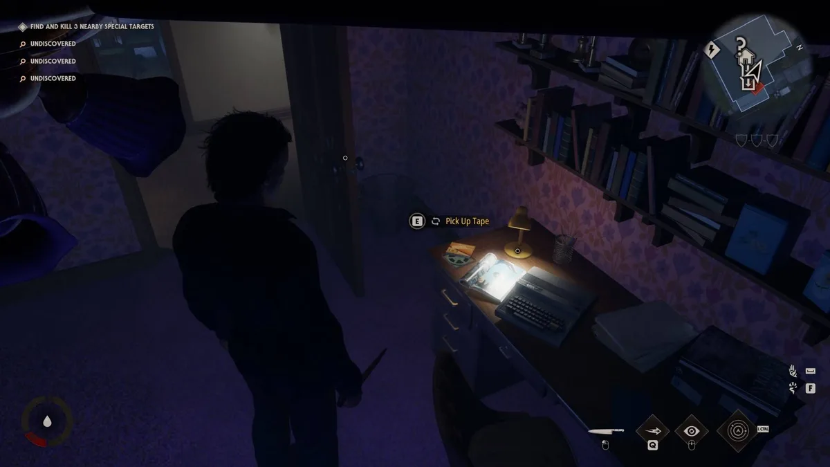 The pink bedroom inside house 808 in Halloween The Game